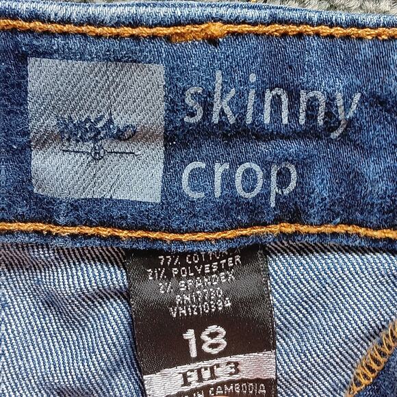 Mossimo Women’s Skinny Capri Jeans Size XL Stretch Denim - Picture 3 of 7